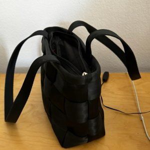 Harvey Seatbelt Bag-Black